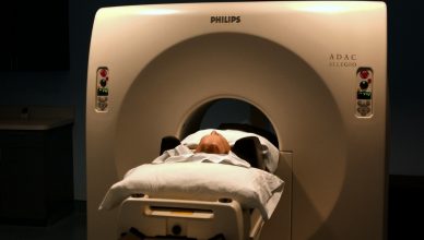 patient positiron emission tomography pet scanner diagnosis medical nuclear medicine science 869371