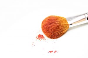¿Qué materiales se utilizan para maquillar a los Difuntos?